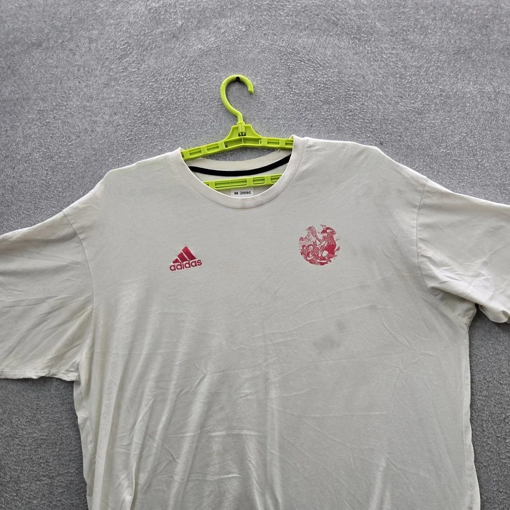 Adidas Men Shirt XL White Captain Tsubasa Anime Logo Short Sleeve READ